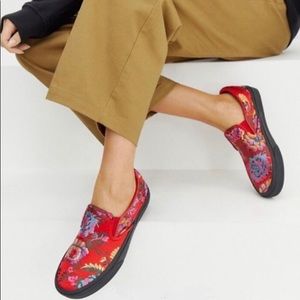 Vans Classic Slip-On Festival Satin Red/Black Shoe